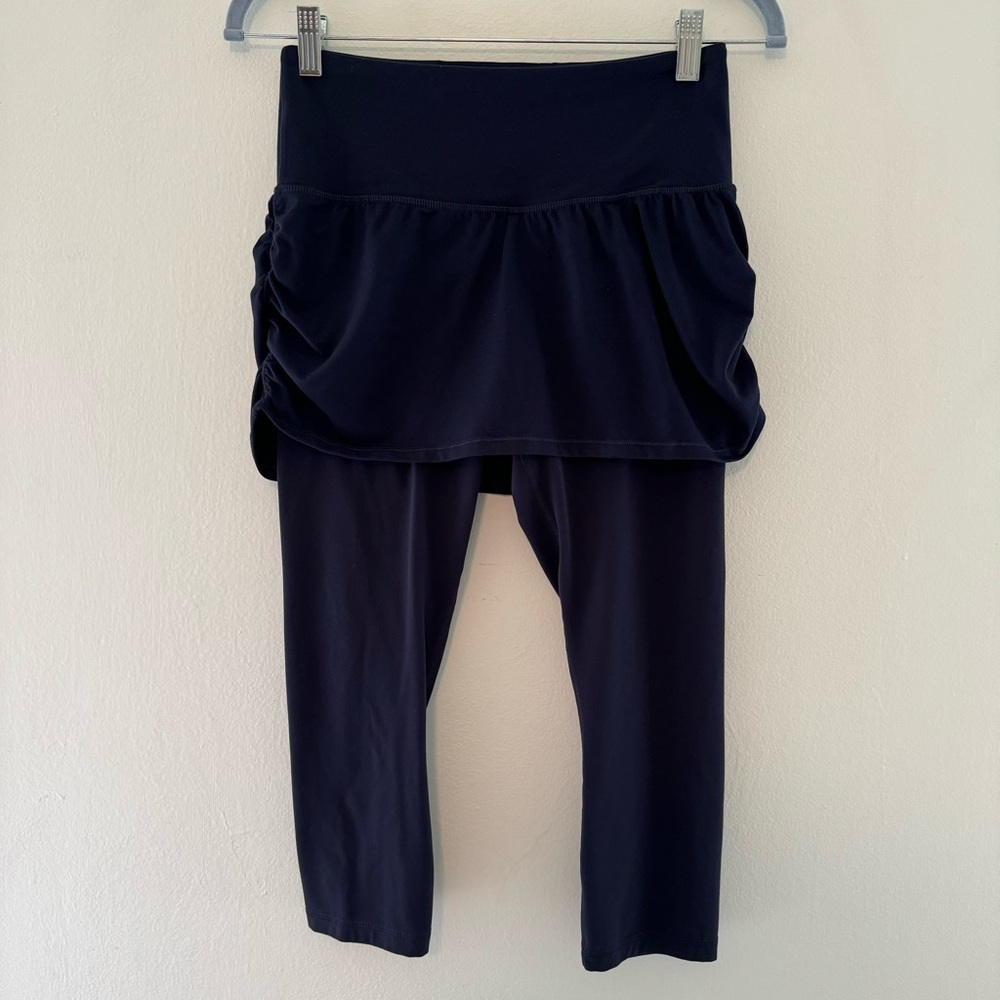 Athleta Elation 2 in 1 Capri Navy Leggings Skirt Skort Womens SZ Small